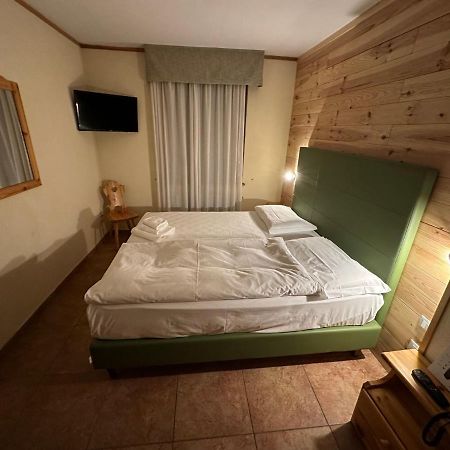 Hotel Trieste ตาร์วีซีโอ ภายนอก รูปภาพ